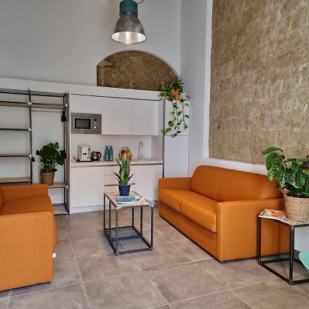 Borgo Dei Miracoli Hotel Napoli Bagian luar foto