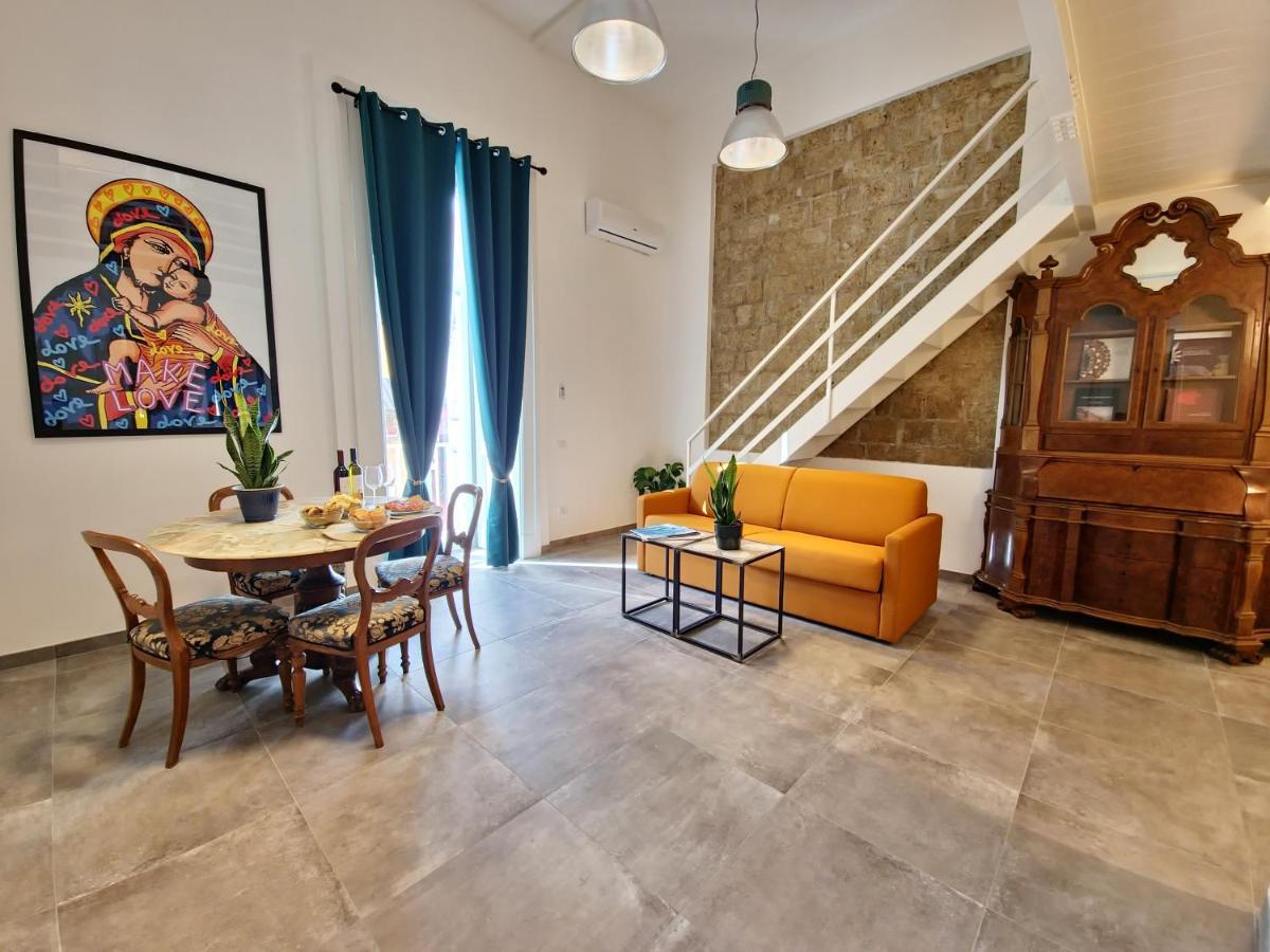 Borgo Dei Miracoli Hotel Napoli Bagian luar foto