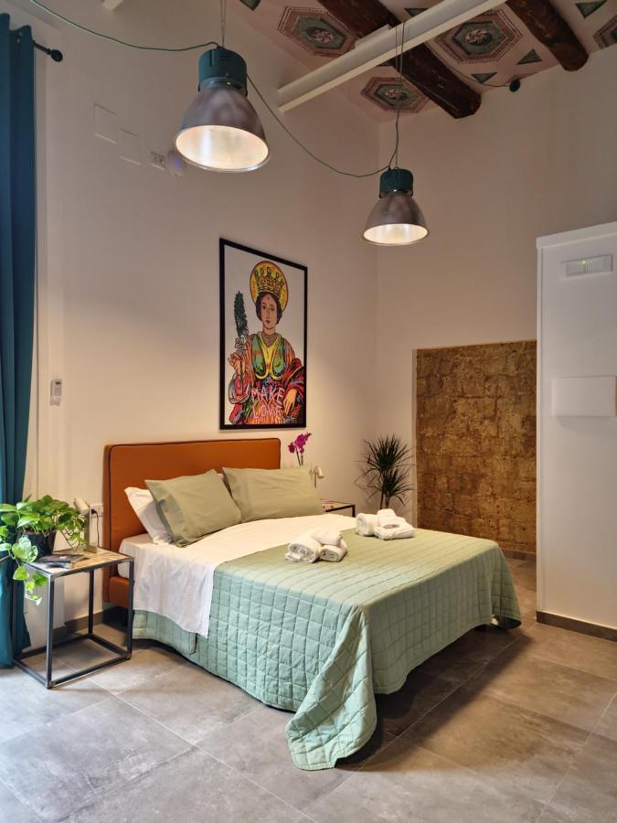 Borgo Dei Miracoli Hotel Napoli Bagian luar foto