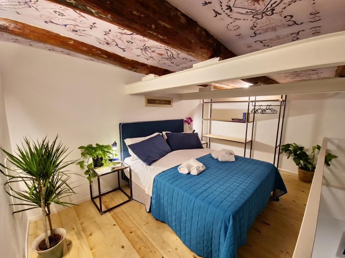 Borgo Dei Miracoli Hotel Napoli Bagian luar foto