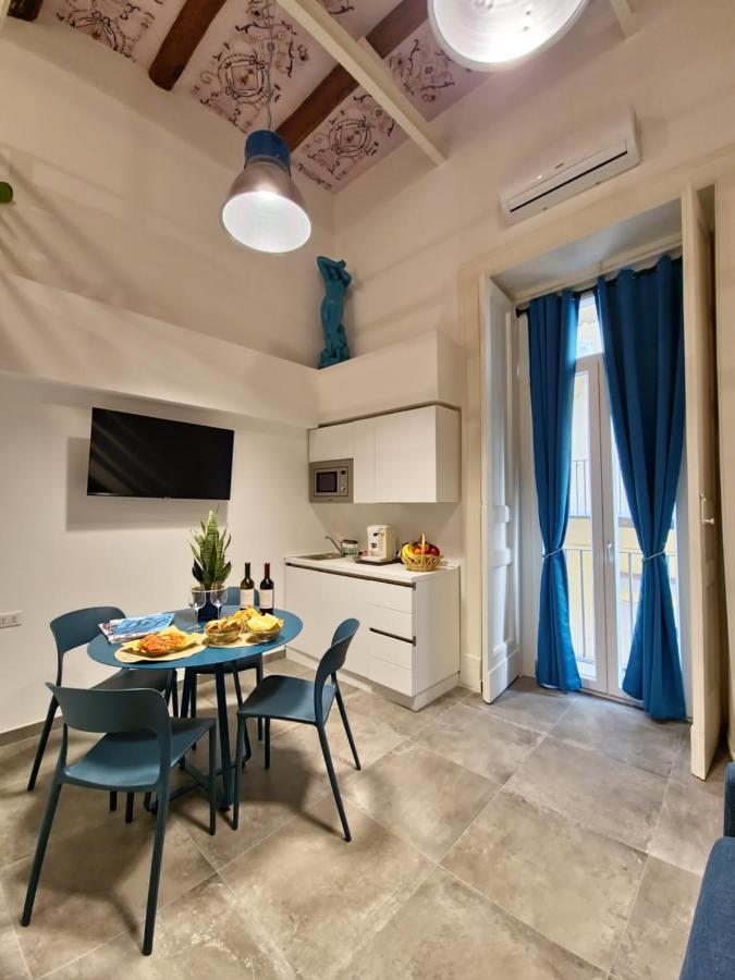 Borgo Dei Miracoli Hotel Napoli Bagian luar foto