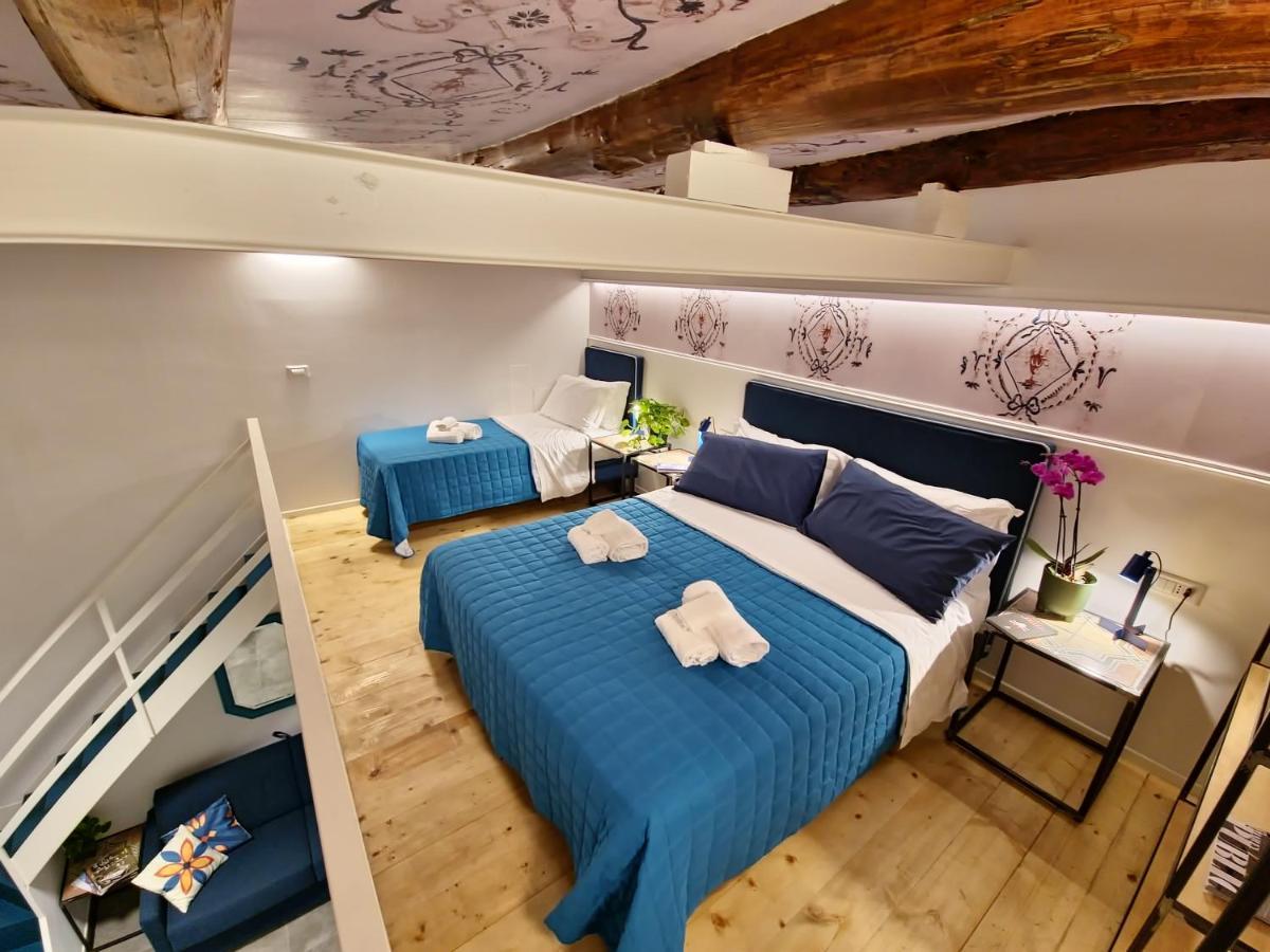 Borgo Dei Miracoli Hotel Napoli Bagian luar foto