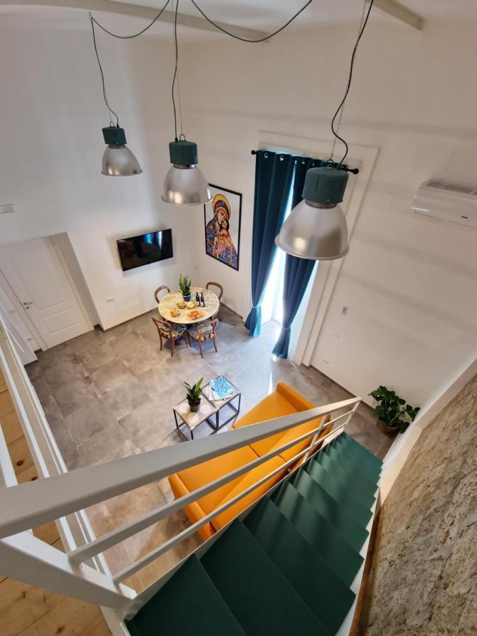 Borgo Dei Miracoli Hotel Napoli Bagian luar foto
