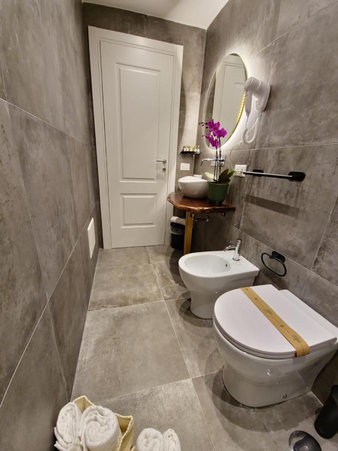 Borgo Dei Miracoli Hotel Napoli Bagian luar foto
