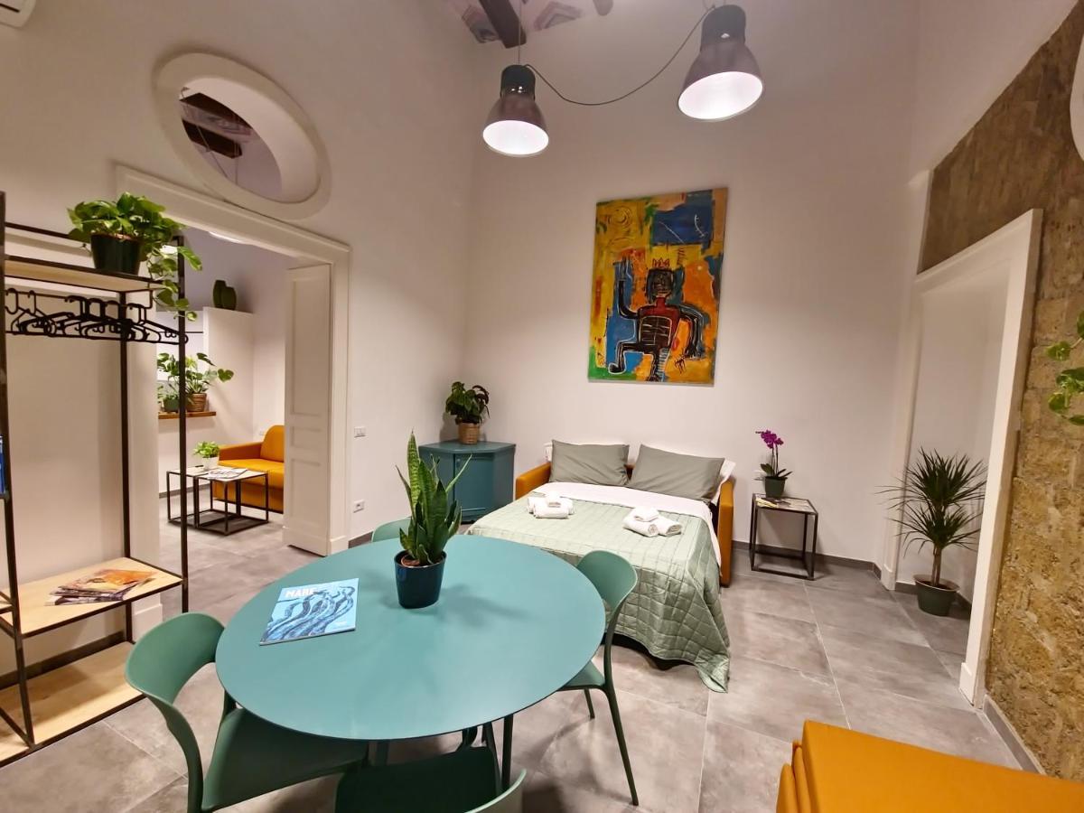Borgo Dei Miracoli Hotel Napoli Bagian luar foto
