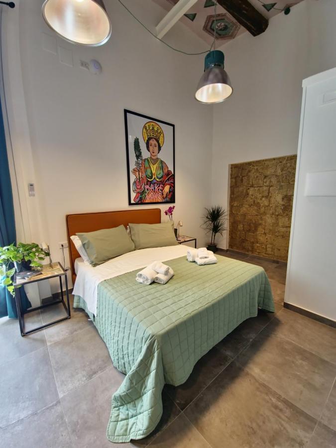 Borgo Dei Miracoli Hotel Napoli Bagian luar foto