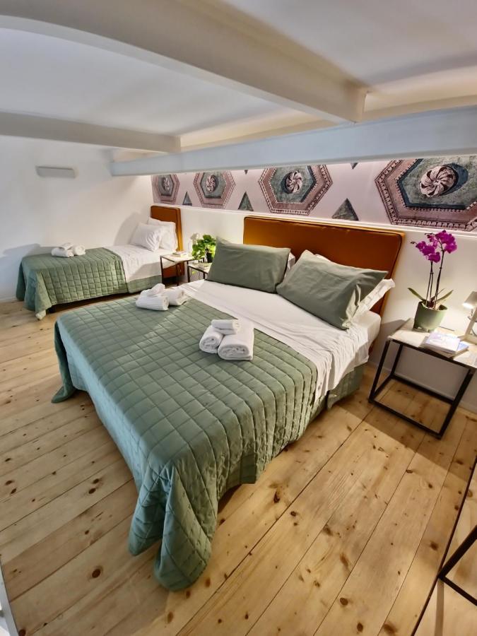 Borgo Dei Miracoli Hotel Napoli Bagian luar foto