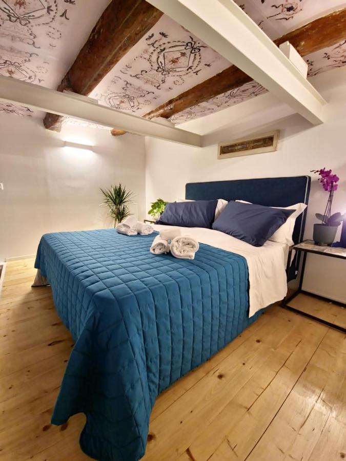 Borgo Dei Miracoli Hotel Napoli Bagian luar foto
